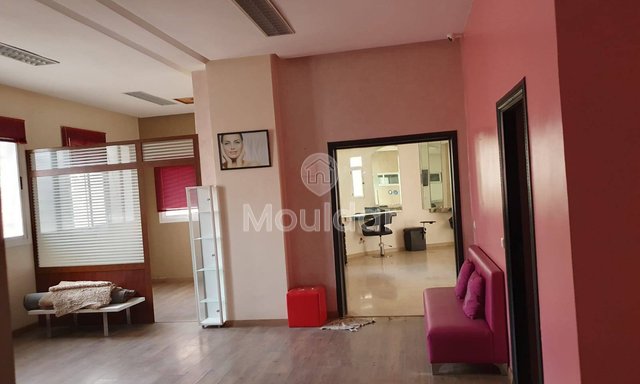 تجارة للبيع: مساحة 168م² في حي النهضة - 4