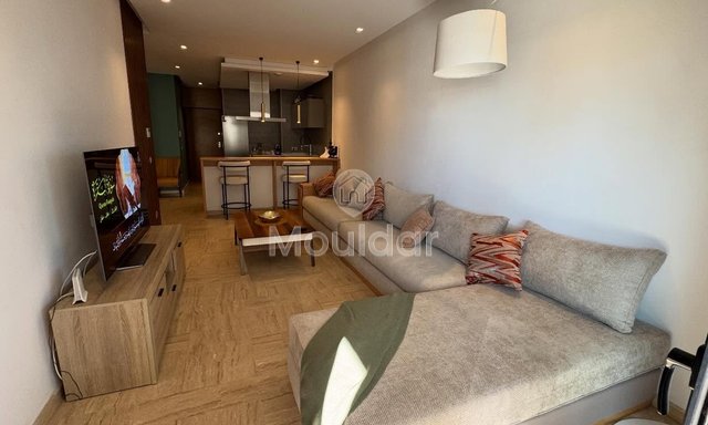 شقة حديثة للإيجار في الدار البيضاء: غرفتان مع شرفة