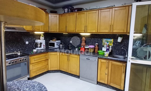 Maison Spacieuse à vendre à Guich Oudayas, 7 chambres - 8