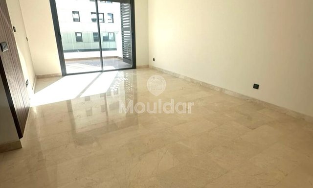 شقة للإيجار: الفخامة والأمان في قلب الدار البيضاء