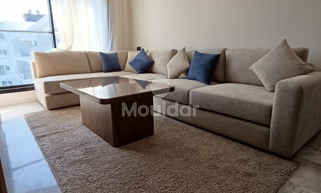 ستوديو حديث للإيجار في الدار البيضاء مع مسبح وشرفة