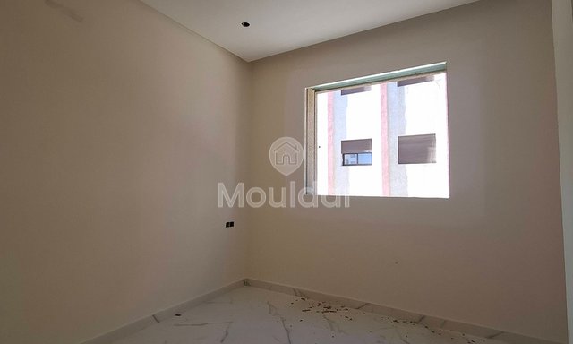 Charming 3-Bedroom Apartment in Martil with Balcony and Kitchen - 2