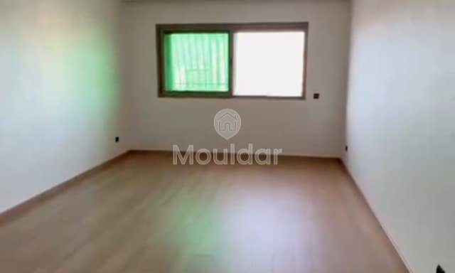 Appartamento in affitto: 3 camere da letto con cucina attrezzata a Casablanca