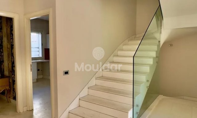 فيلا فاخرة في عين الذئب: 3 غرف نوم، تكييف هواء - 3