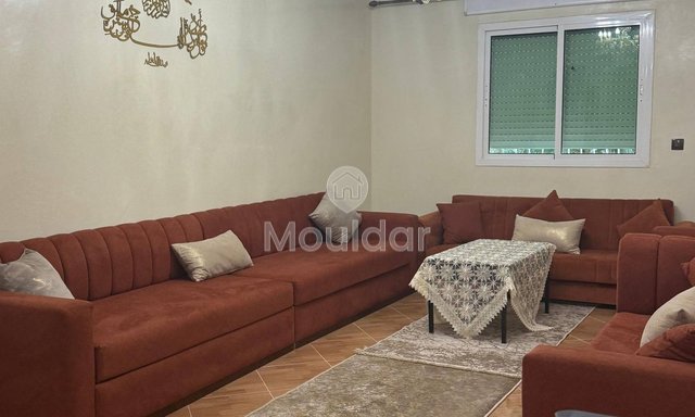 Te huur: een charmant appartement, ideaal voor gezinnen of meiden.

Eigenschappen van het pand :

- Type : Gemeubileerd appartement
- Locatie : Gueznaia
- Oppervlakte : 180 vierkante meter
- Verdieping : 1

Voorzieningen :

- Slaapkamers : 3
- Woonkamers : 2
- Badkamers : 2
- Keuken : Ja
- Gebouw : Met lift

Huurprijs : 6000 dirhams

Deze woning biedt een aangename en ruime leefomgeving, ideaal om een gezin of medebewoners te verwelkomen.