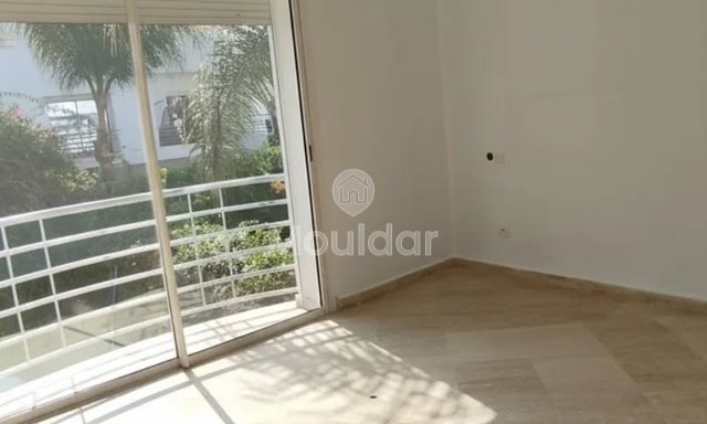 فيلا استثنائية في عين دياب: فخامة وراحة للإيجار - 2