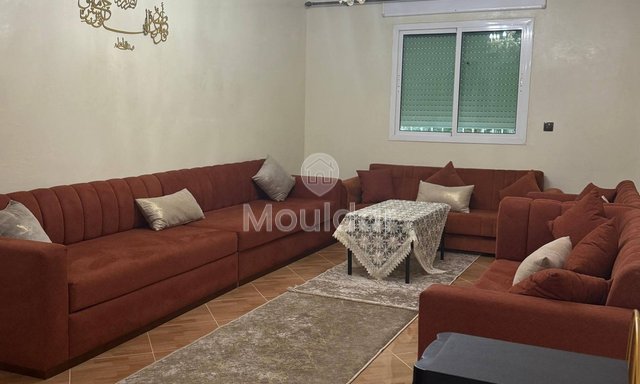 Te huur: een charmant appartement, ideaal voor gezinnen of meiden.

Eigenschappen van het pand :

- Type : Gemeubileerd appartement
- Locatie : Gueznaia
- Oppervlakte : 180 vierkante meter
- Verdieping : 1

Voorzieningen :

- Slaapkamers : 3
- Woonkamers : 2
- Badkamers : 2
- Keuken : Ja
- Gebouw : Met lift

Huurprijs : 6000 dirhams

Deze woning biedt een aangename en ruime leefomgeving, ideaal om een gezin of medebewoners te verwelkomen. - 2