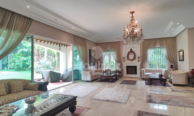 فيلا استثنائية في الدار البيضاء: فاخرة وواسعة