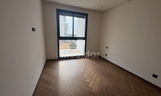 شقة للإيجار في الدار البيضاء: أمن، شرفة وراحة - 2