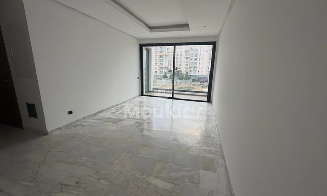 شقة للإيجار في الدار البيضاء: أمن، شرفة وراحة - 3