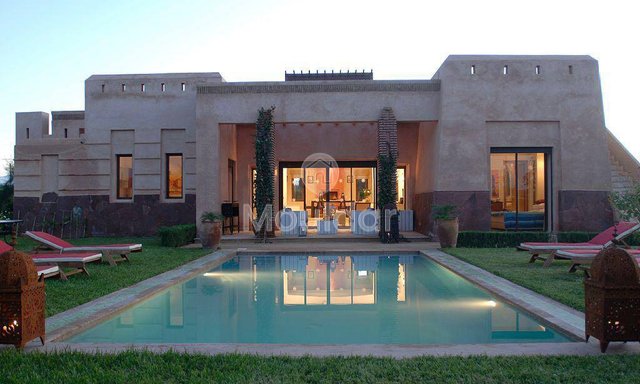 Villa de Luxo à Venda em Marrakech com Piscina e Jardim - 10