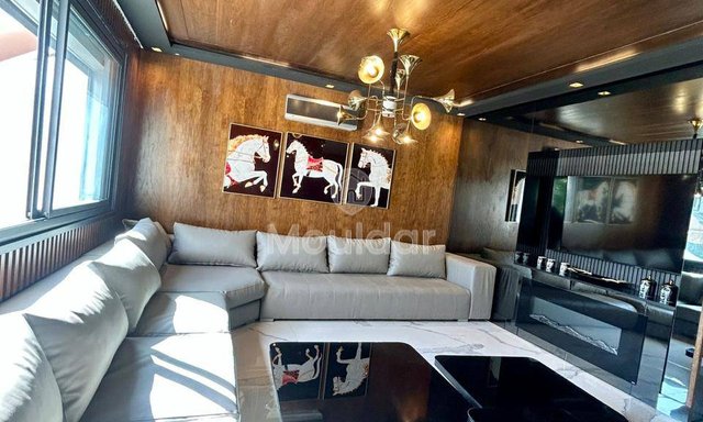 فيلا فاخرة للبيع في الدار البيضاء - عين دياب