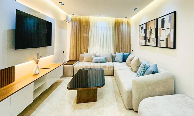 الهروب إلى طنجة: شقة من غرفتين مع شرفة وأمان