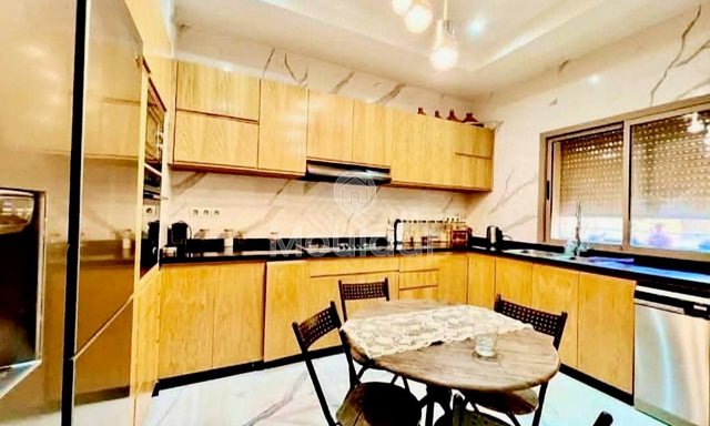 Elegant Villa in Marrakech: 4 Bedrooms, Pool and Garden - 14