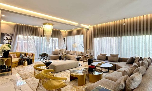 فيلا فاخرة للبيع في الدار البيضاء - عين دياب - 2