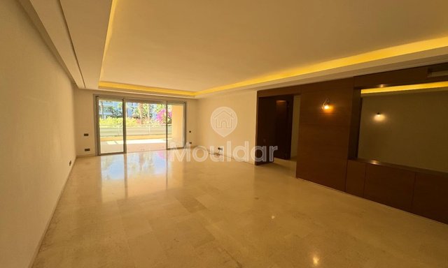 Exceptional Apartment in Aïn Diab: Luxury and Comfort for Sale
