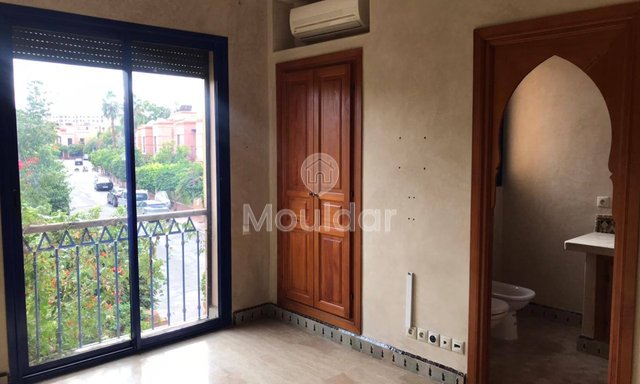 فيلا فاخرة في مراكش: 5 غرف نوم، مسبح وأمان