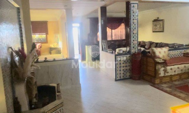 فيلا فسيحة للبيع في الدار البيضاء: 5 غرف وصالة - 4