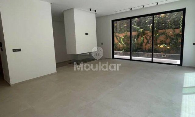 فيلا فاخرة في مراكش: ٤ غرف نوم مع حمام سباحة