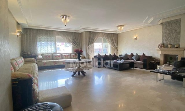 For Sale: Charming Apartment in Casablanca with Terrace - 2