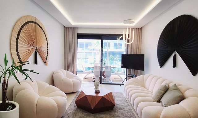 شقة مفروشة للإيجار في دار بوعزا مع شرفة