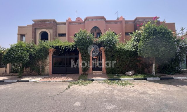 فيلا عصرية للبيع في مراكش: الراحة والأناقة