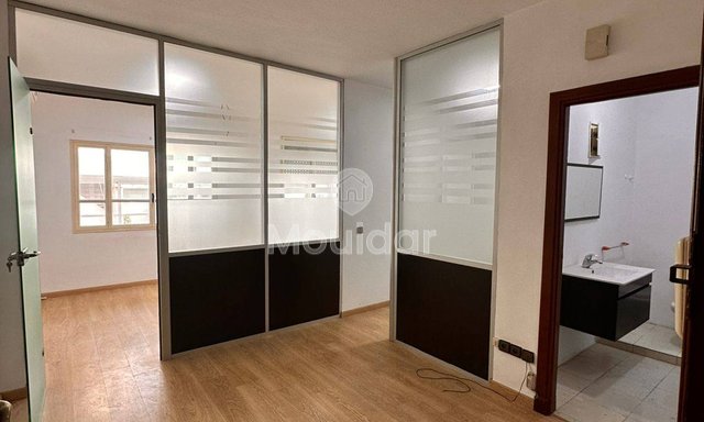 مكتب للإيجار: مساحة حديثة في الدار البيضاء مع شرفة - 4