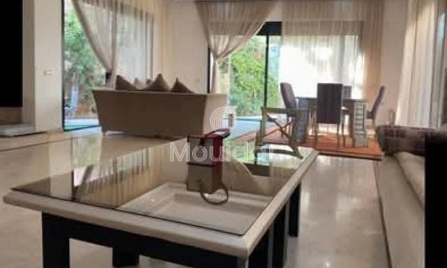 فيلا فاخرة في مراكش: 5 غرف، مسبح وحديقة - 2