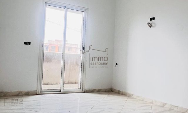 شقة أنيقة من غرفتي نوم مع تراس