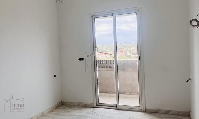 Elegant 2-Bedroom Apartment with Terrace — Essaouira, Ghazoua - 3