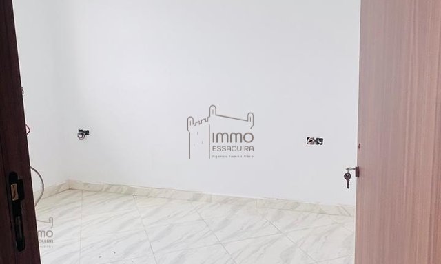 Elegant 2-Bedroom Apartment with Terrace — Essaouira, Ghazoua - 15