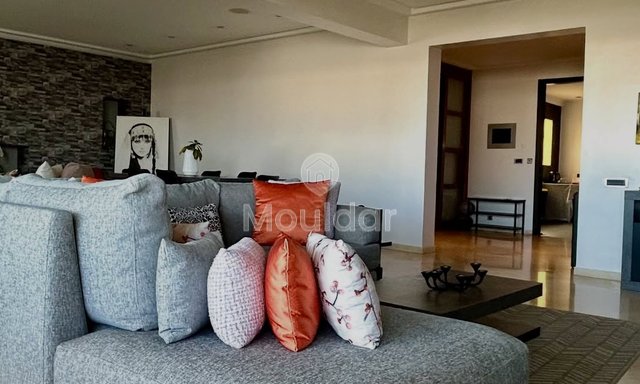 شقة للإيجار في عين دياب، الدار البيضاء