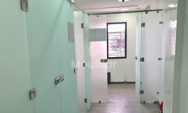 مكتب للبيع في وسط القنيطرة - 30م² شامل