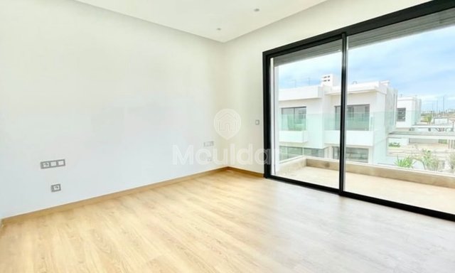 فيلا فاخرة للإيجار في عين دياب - مثالية لكم - 3