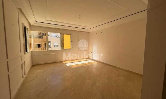 Appartement 3 Chambres à Louer avec Balcon à Casablanca