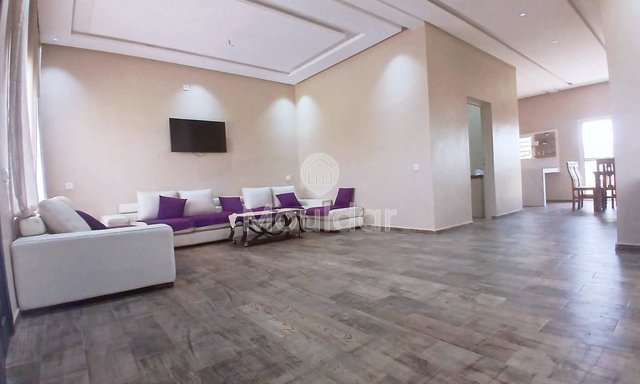 فيلا فاخرة في مراكش: 700 متر مربع مع بركة سباحة وحديقة