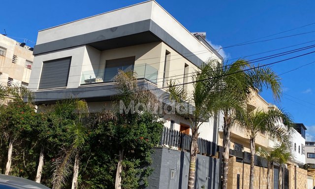 فيلا للبيع في سلا: أناقة وشرفة واسعة - 2