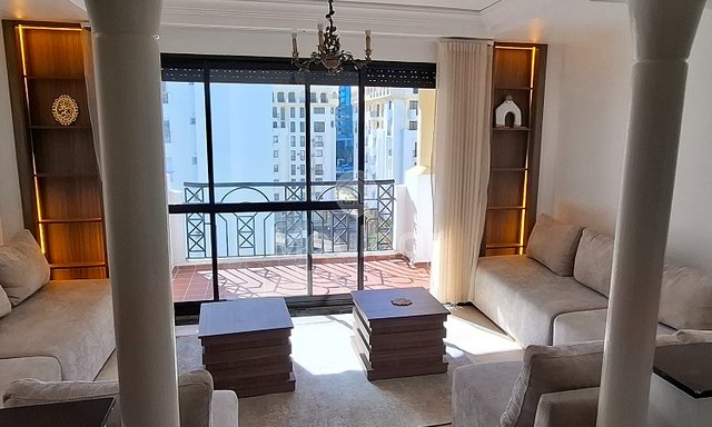 دوبلكس مفروش للإيجار يطل على البحر في طنجة ملابطة