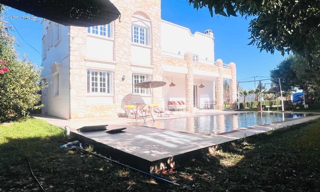 Villa Luxe à Essaouira : 3 Chambres, Piscine et Vue Mer