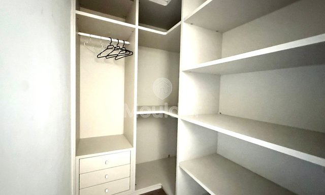 Appartement Meublé à Louer avec Vue Imprenable à Aïn Diab - 8