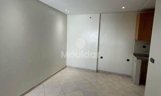 ستوديو للإيجار في الدار البيضاء