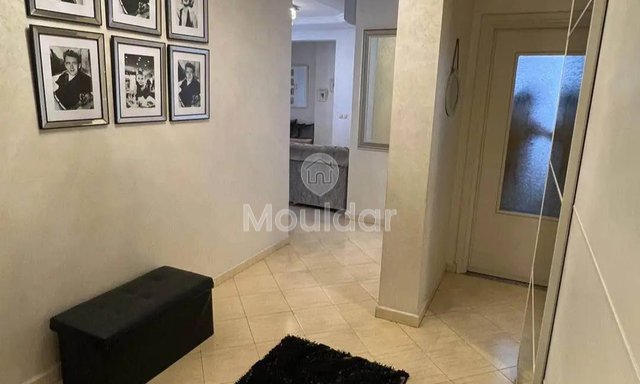 شقة رائعة مكونة من 3 غرف للإيجار في طنجة - إداري