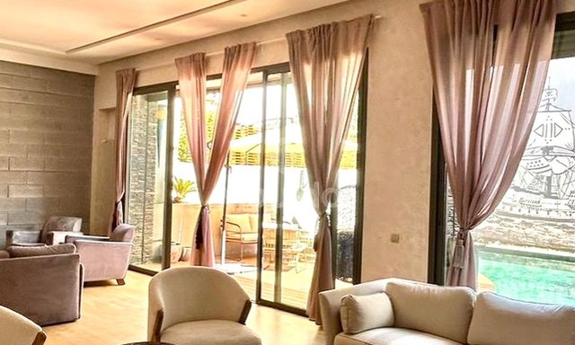 فيلا للإيجار في الدار البيضاء، عين دياب