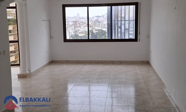 شقة كبيرة فارغة للإيجار في طنجة، إيبيرية - 3