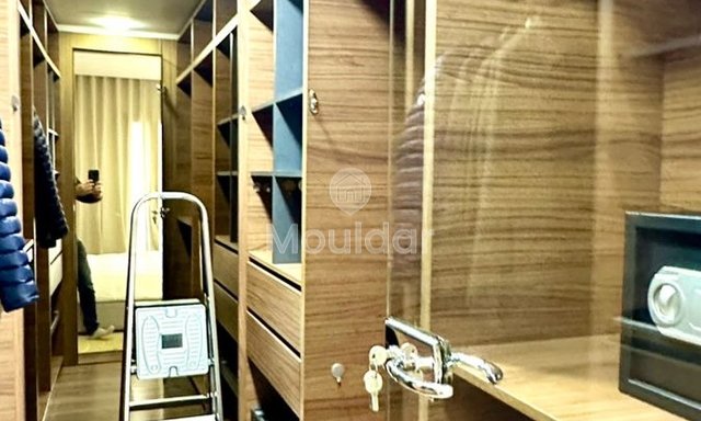 شقة دوبلكس للإيجار في الدار البيضاء، راسين