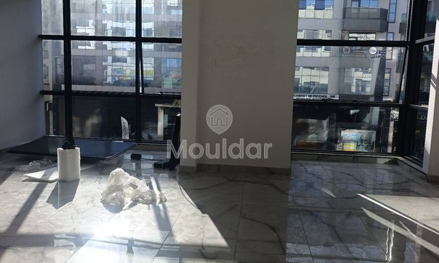 مكتب للإيجار في عين الشق، الدار البيضاء