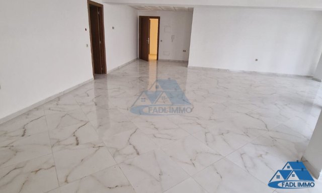 Bureau à louer façade au centre ville kénitra