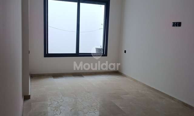 Casablanca, Siyah Kayalar'da kiralık daire