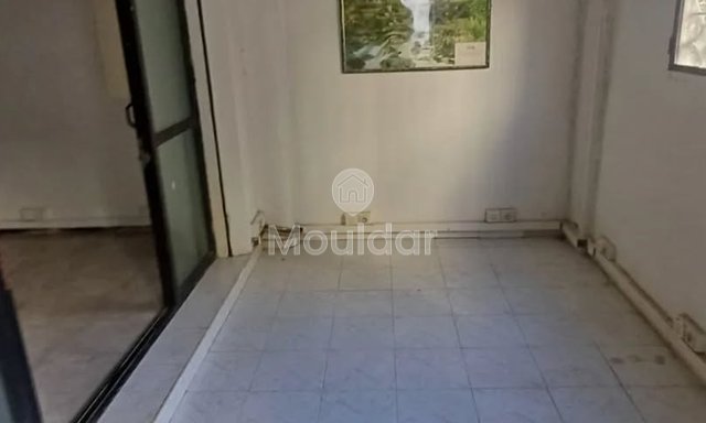 Locale commerciale in vendita a Casablanca, Franceville