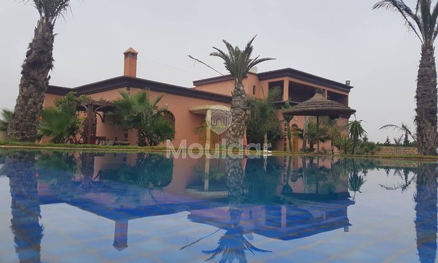 Ferme à vendre à Bouskoura de 21600 m² avec piscine